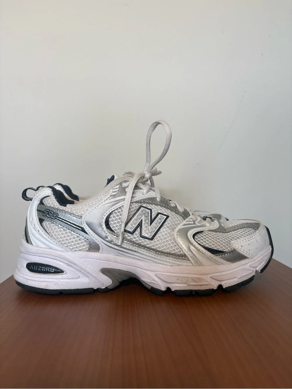New Balance 530 White and Navy Sneakers US women's shoe size 7